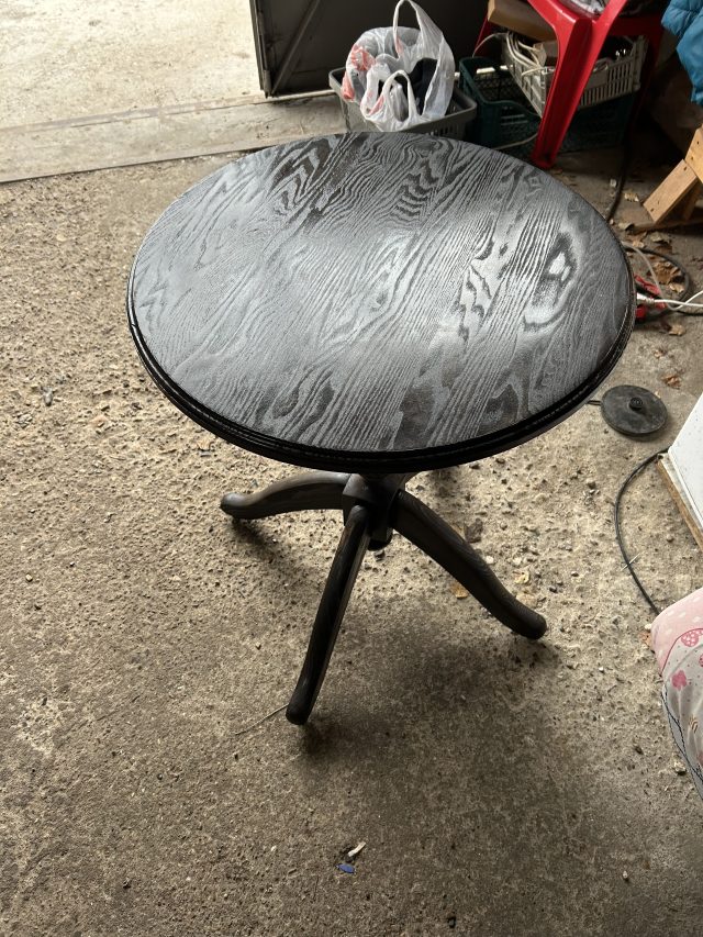 Журнальный столик из ясеня.